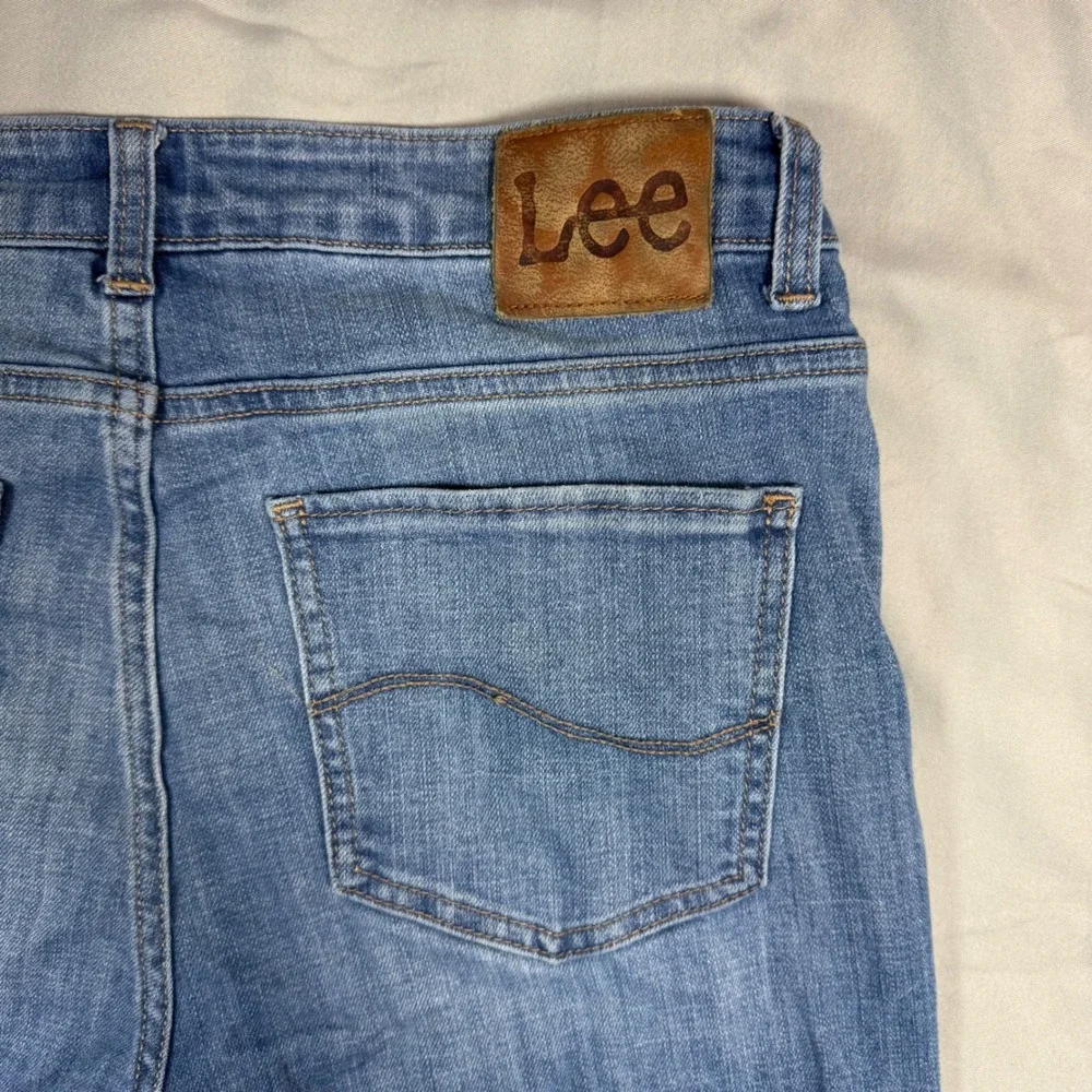Lee Womens High Rise Flare Jeans Blue Distressed Button Fly Size 29x26